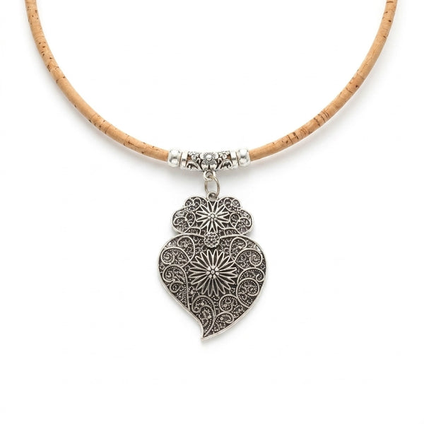 Collier en liège naturel avec pendentif Coração de Viana le-meilleur-du-portugal
