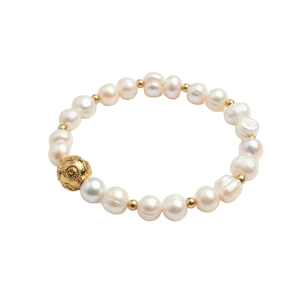 bracelet contas de viana et perle sur fond blanc